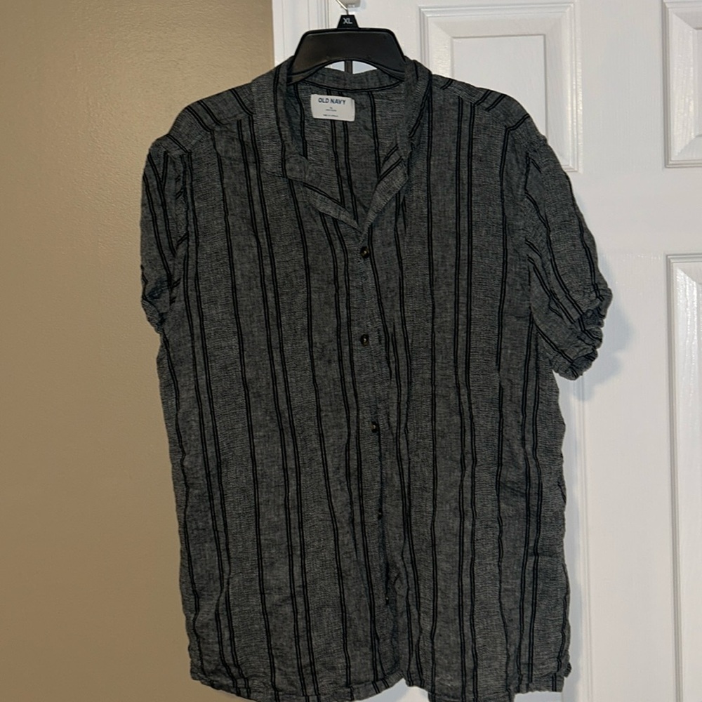 Gray/Black Summer Button Down